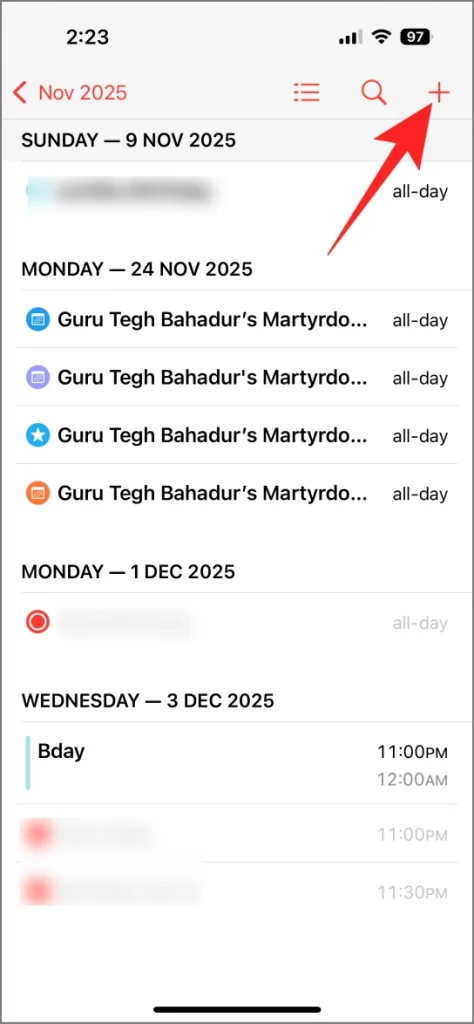 Configuración de una alarma específica de fecha creando un evento en calendario en iPhone