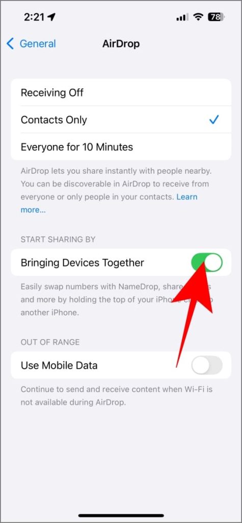 Deshabilitar reunir dispositivos (namedrop) en iPhone con iOS 18