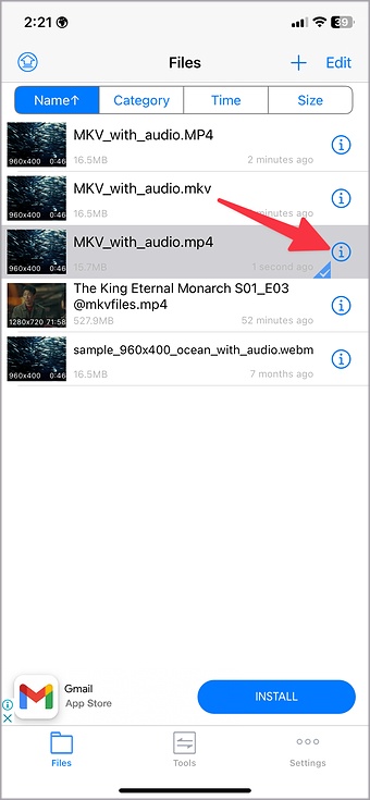 Abra el menú de información de video en iPhone