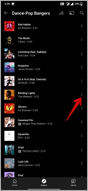 Apertura del menú para canciones en la música de YouTube