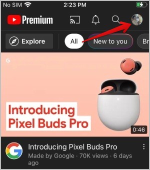 Abra la configuración de perfil en YouTube iOS
