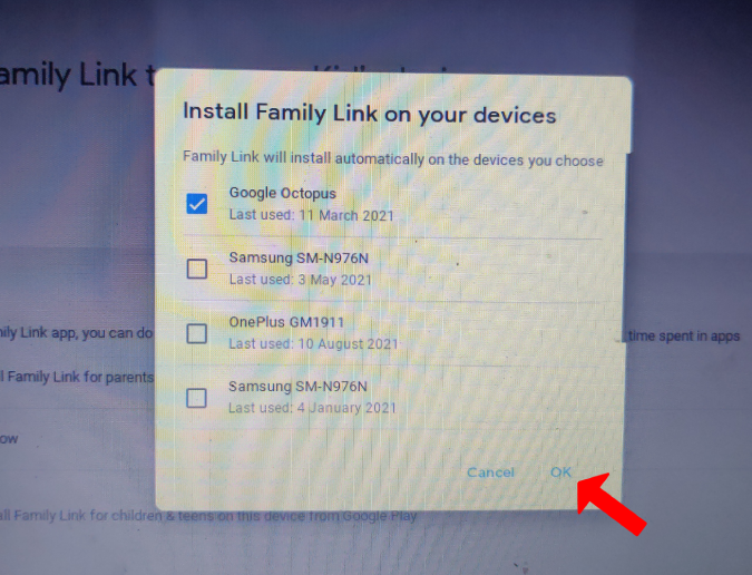 Seleccionar el dispositivo para instalar el enlace familiar 